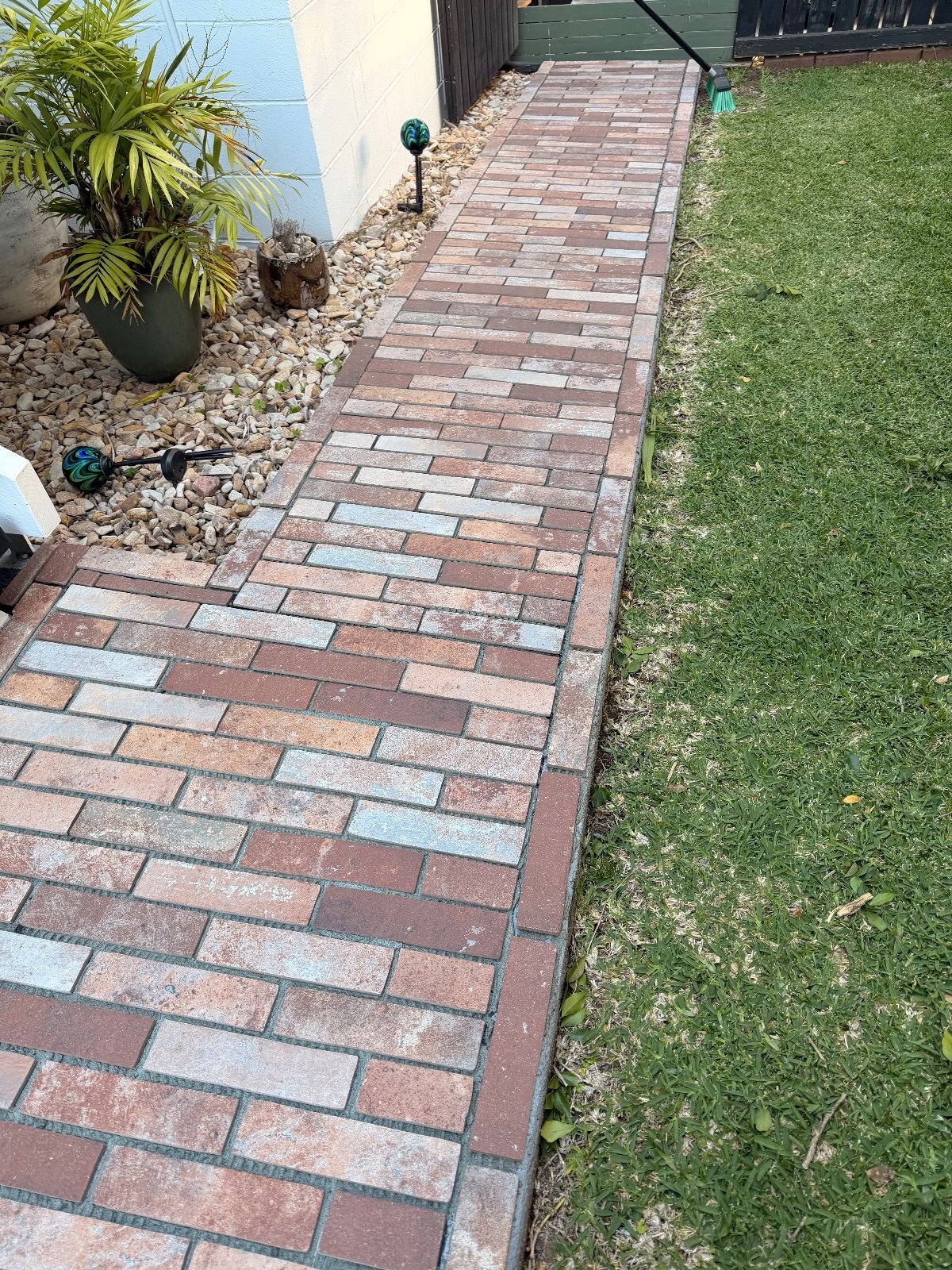 Lee's Bristol Red Brick Tile 60x250mm job